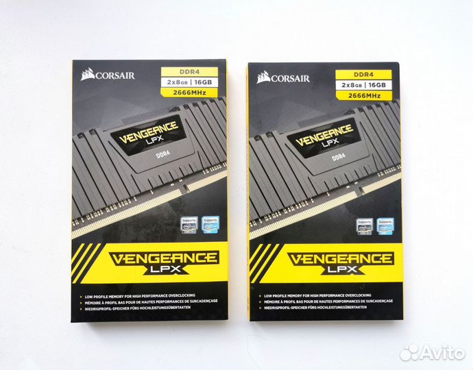 Оперативная память Corsair DDR4 16 GB (2х8 GB)