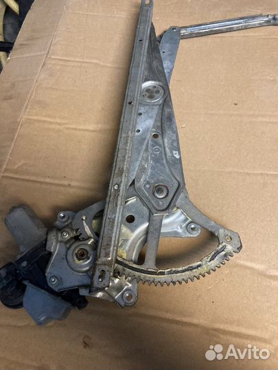 Стеклоподъемник Lexus 350