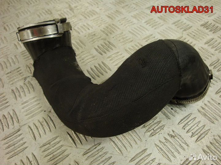 Патрубок турбины воздушный Audi A6 C6 4F0145737G