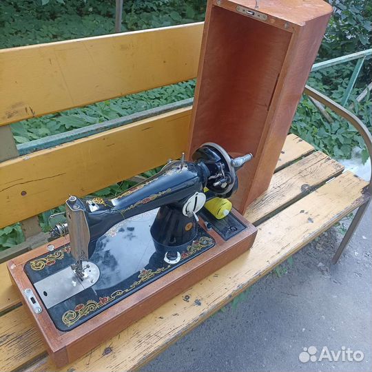 Швейная машина