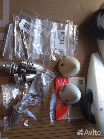 Для авиамоделей аккумуляторы, пропеллеры, мелочь