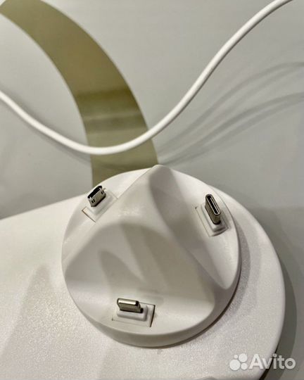 Зарядная станция для iPhone