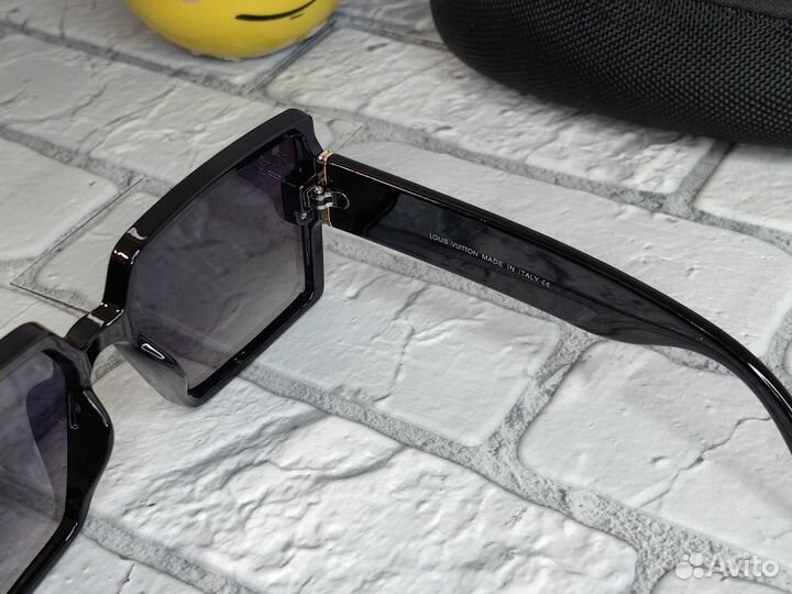 Солнцезащитные очки женские Louis Vuitton