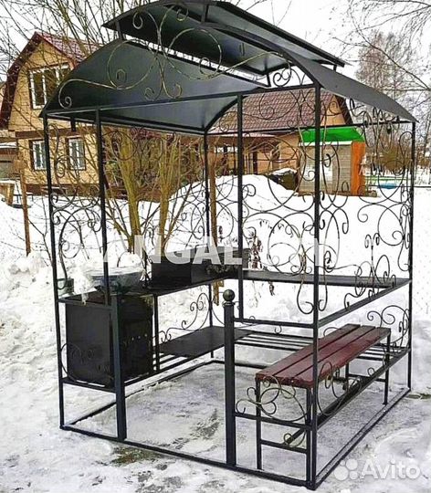 Беседка с мангалом