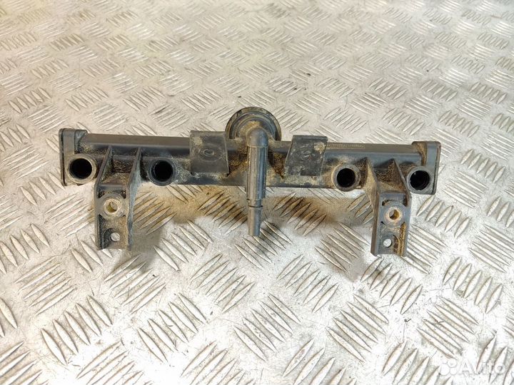 Рейка топливная рампа Peugeot 406 1995-1999