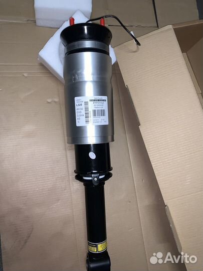 Пневмостойка передняя Range Rover Sport L320