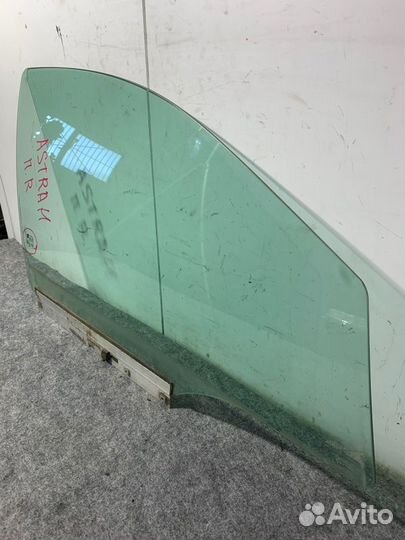 Стекло двери переднее правое Opel Astra H L48