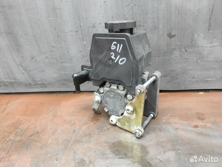 Насос гур Mercedes w210 om611