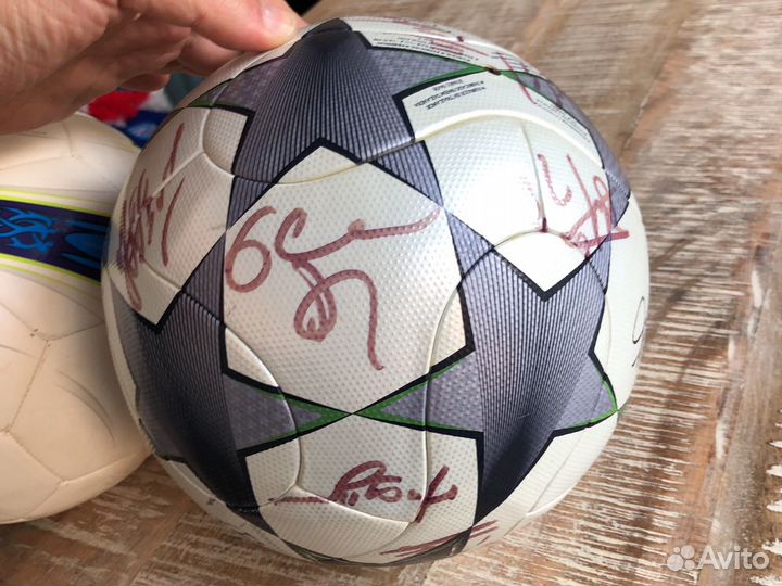 Уникальный Мяч с 1 игры в лч с автографами фкЗенит