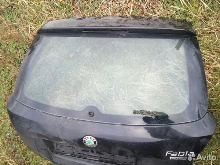 Стекло заднее багажника шкода фабия 2