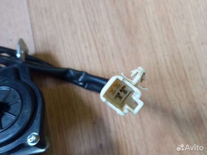 Замок багажника Subaru Tribeca