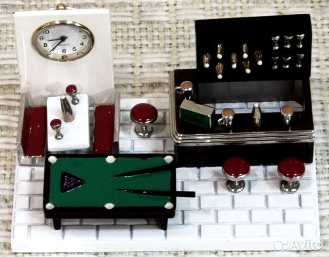 Часы настольные Бар