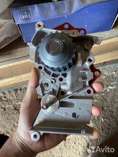 Помпа renault logan