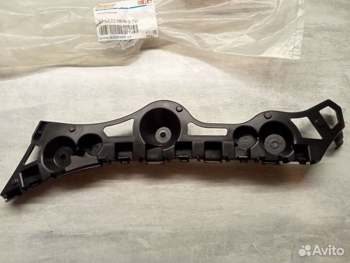 Кронштейн заднего бампера правый Renault Logan