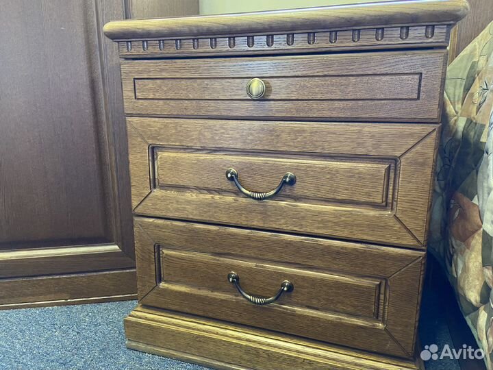 Тумба прикроватная массив