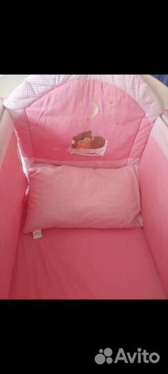 Балдахин и постельное белье в кроватку