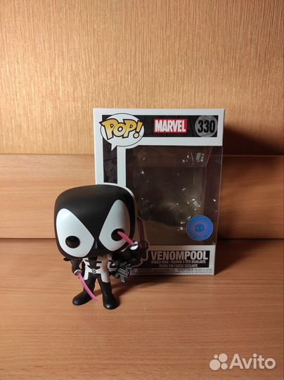 Funko pop 330 Venompool, Pop in a box