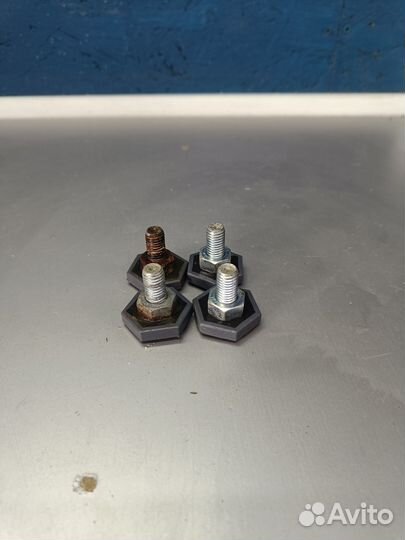 Ножки стир.машины Zanussi ZWS7100V