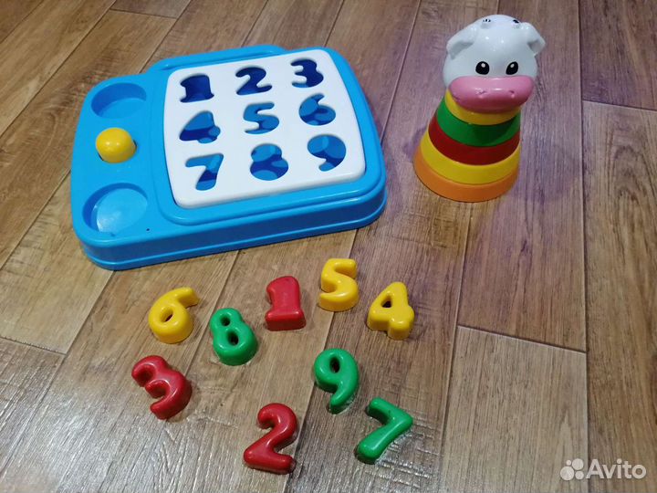 Мягкие игрушки, пирамида, машинки, муз. азбука