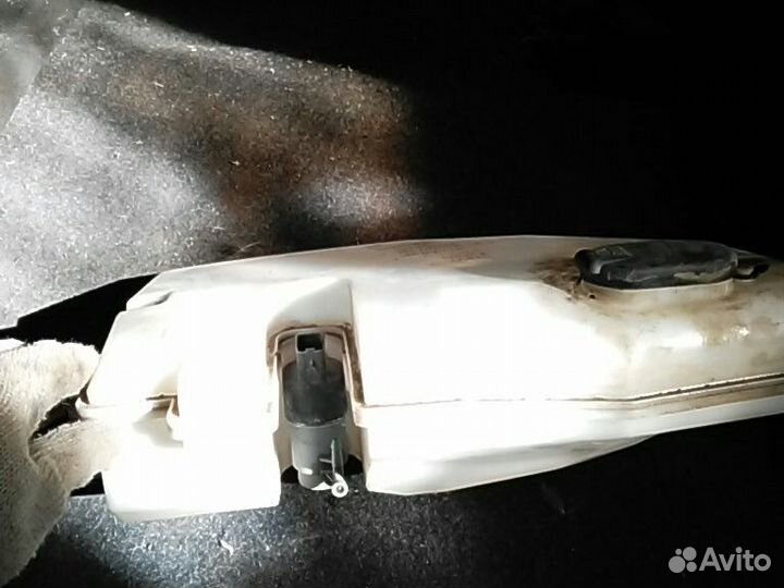 Бачок омывателя Renault Logan
