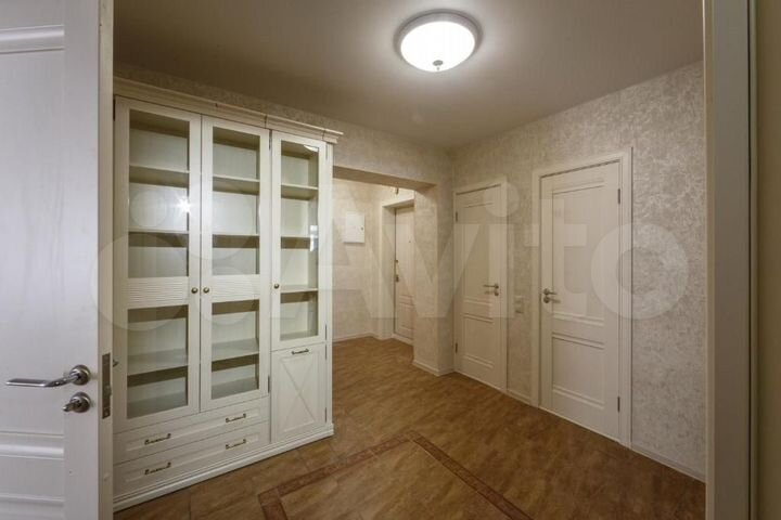 2-к. квартира, 65 м², 1/5 эт.
