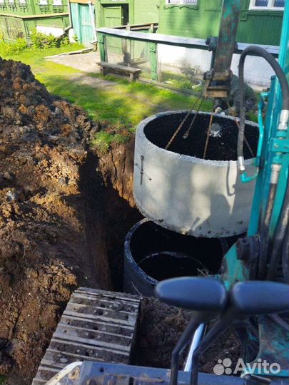 Мини экскаватор и самосвал