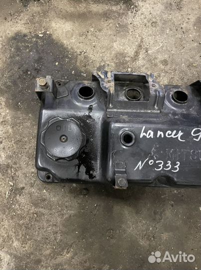 Крышка клапанная 1.6 4G63 Mitsubishi Lancer 9