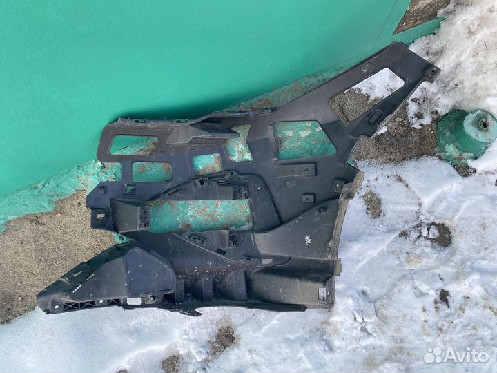 Кронштейн переднего бампера BMW 2-серия F44