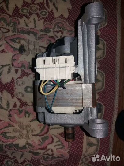 Двигатель от стиральной машины Whirlpool