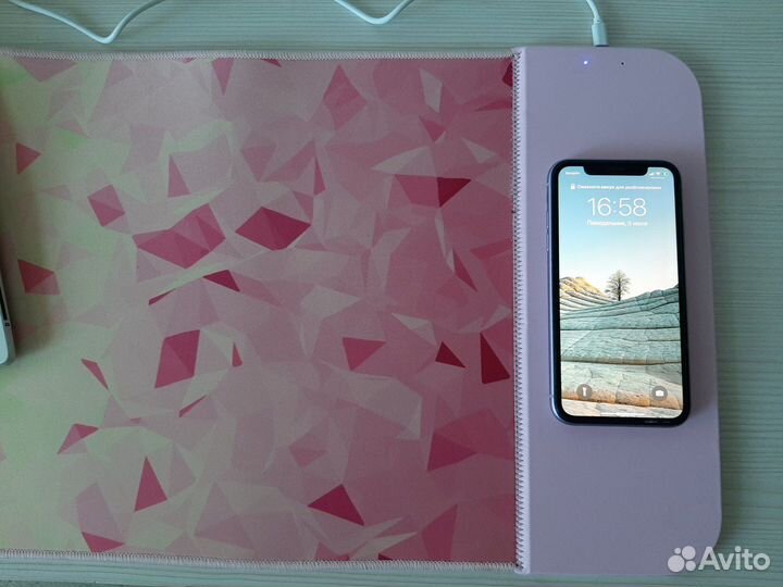 Коврик для мыши с беспроводной зарядкой