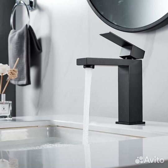 Смеситель для раковины Shevanik S7001H, черный