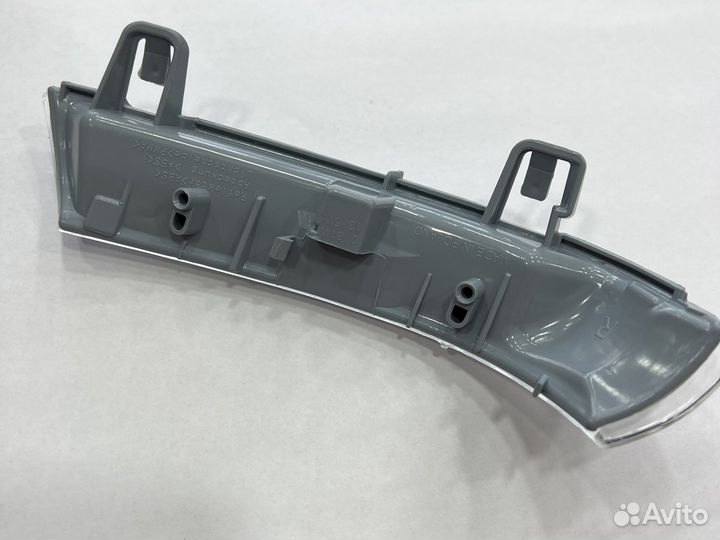 Повторитель поворота зеркала Passat B6 Пассат Б6