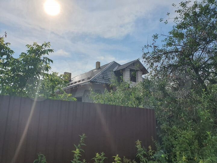 Коттедж 330 м² на участке 10 сот.