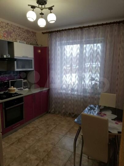 2-к. квартира, 55 м², 2/10 эт.