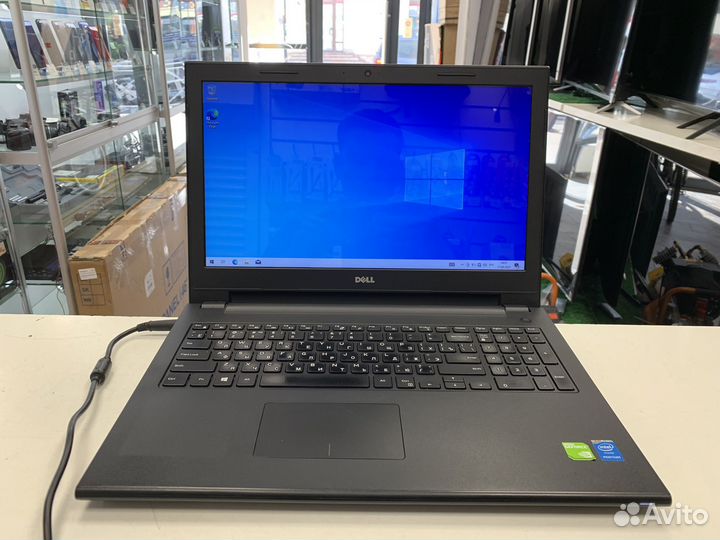 Ноутбук Dell Inspiron 15 3878