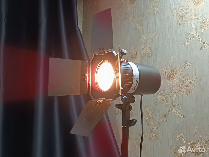 Вспышка студийная Fancier FAN 160B