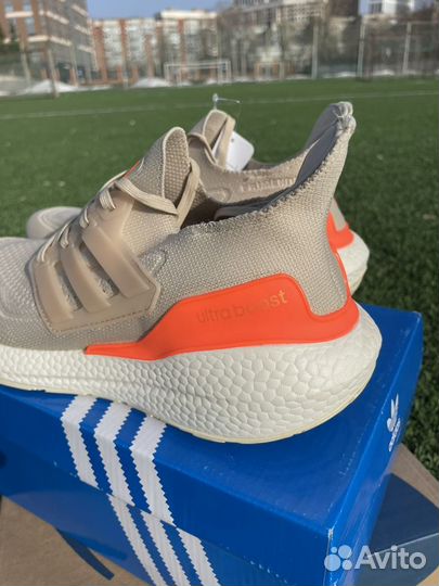 Кроссовки Adidas Ultraboost 21 beige/orange