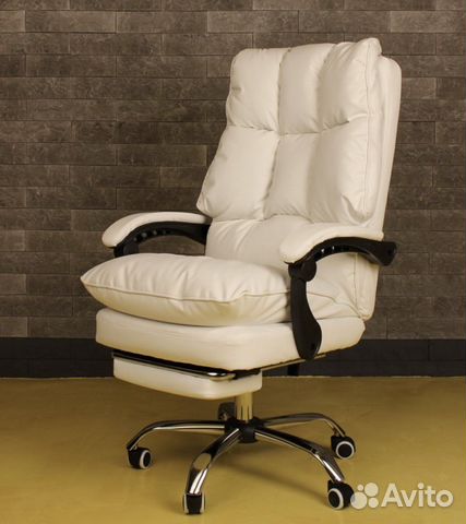 Офисное кресло руководителя