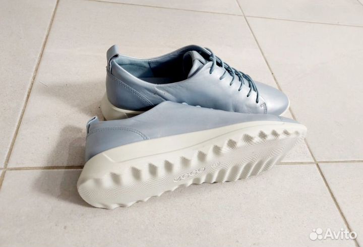 Новые кроссовки Ecco 39