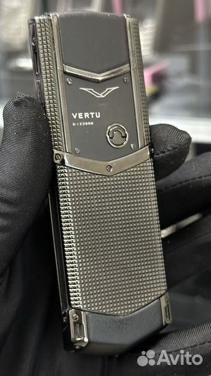 Vertu Signature S Design Clous De Paris, 4/4 ГБ