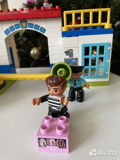 Lego duplo полицейский участок