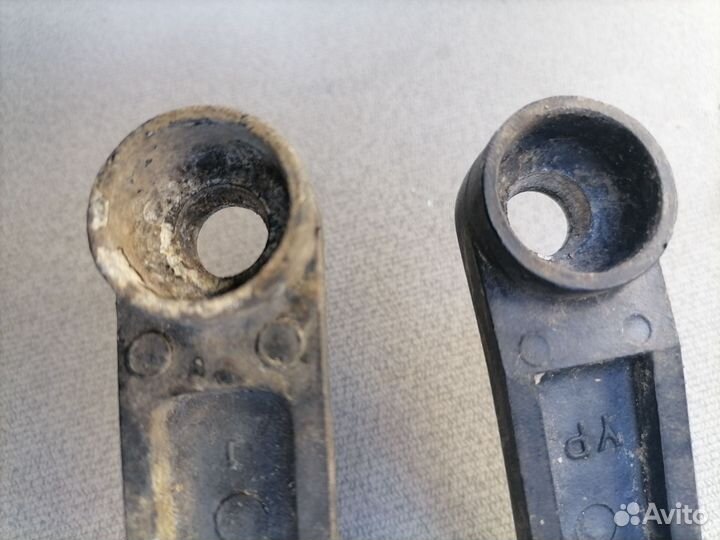 Поводок стеклоочистителя передний Hyundai Sonata 3