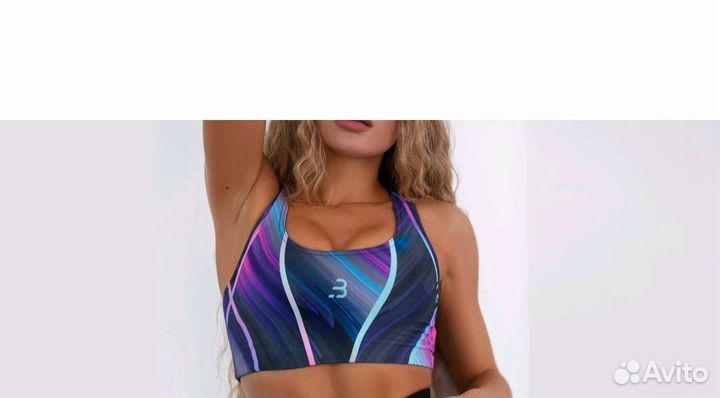 Спортивный топ новый