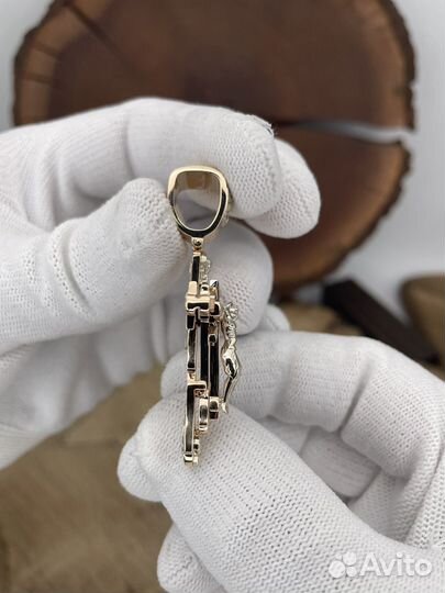 Золотой крест лучи