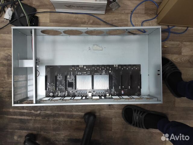 Корпуса и материнские платы для майнинга