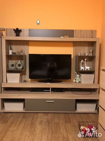 Стенка в гостиную под тв