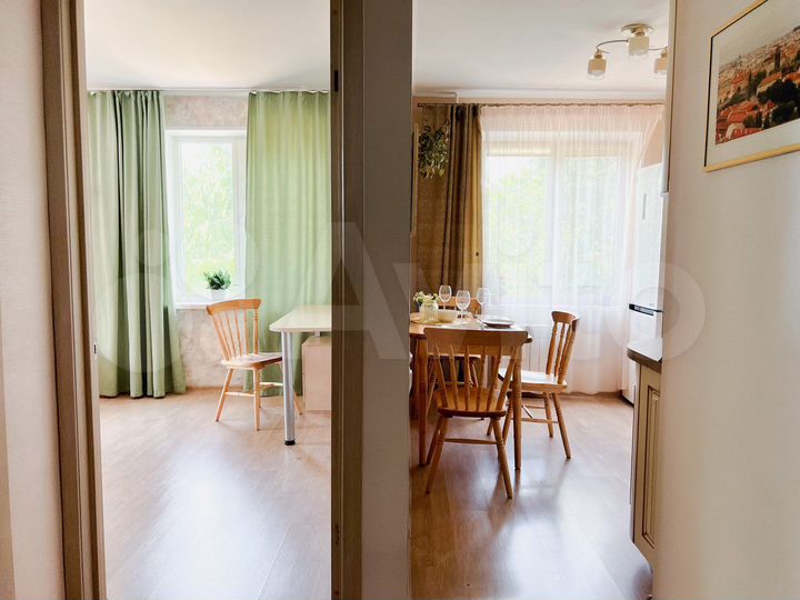 2-к. квартира, 50 м², 2/9 эт.