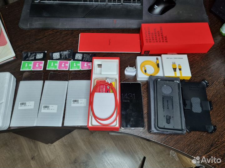 OnePlus 7T, 8/256 ГБ