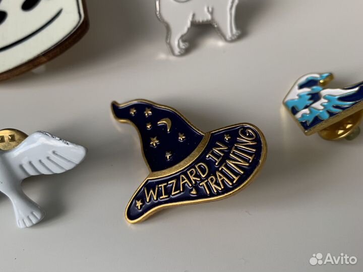 Значки на рюкзак одежду