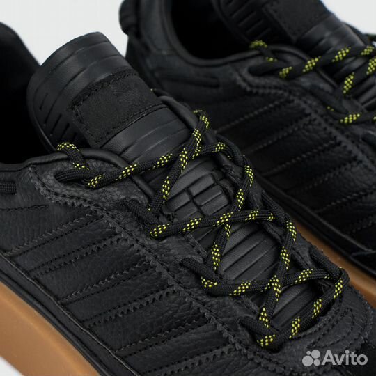 Мужские Adidas x Ivy Park Supersleek 72 Black / Gu